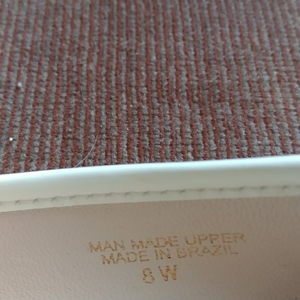 Shoes - Picture 4 of 6